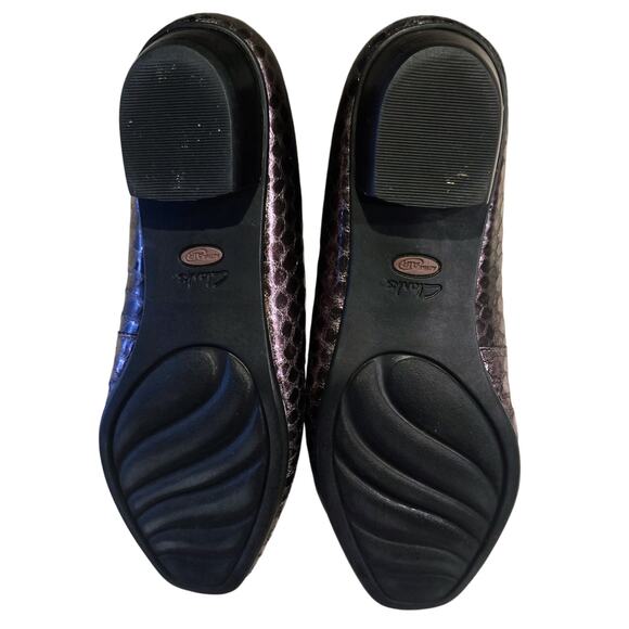 Clarks Cushion Loafer Women 7 Patent Leather Alligator Look Brown-Goldish Color - Picture 4 of 7